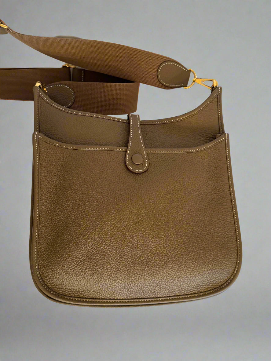 Pre-loved Hermes Evelyne III in Etoupe Clemence Leather